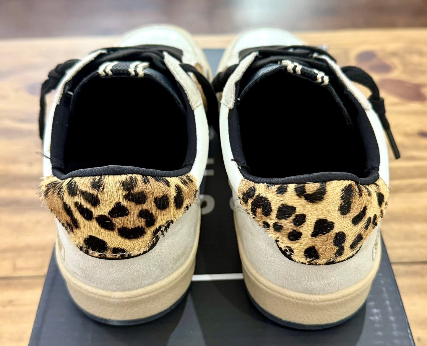 Quinn Sneakers