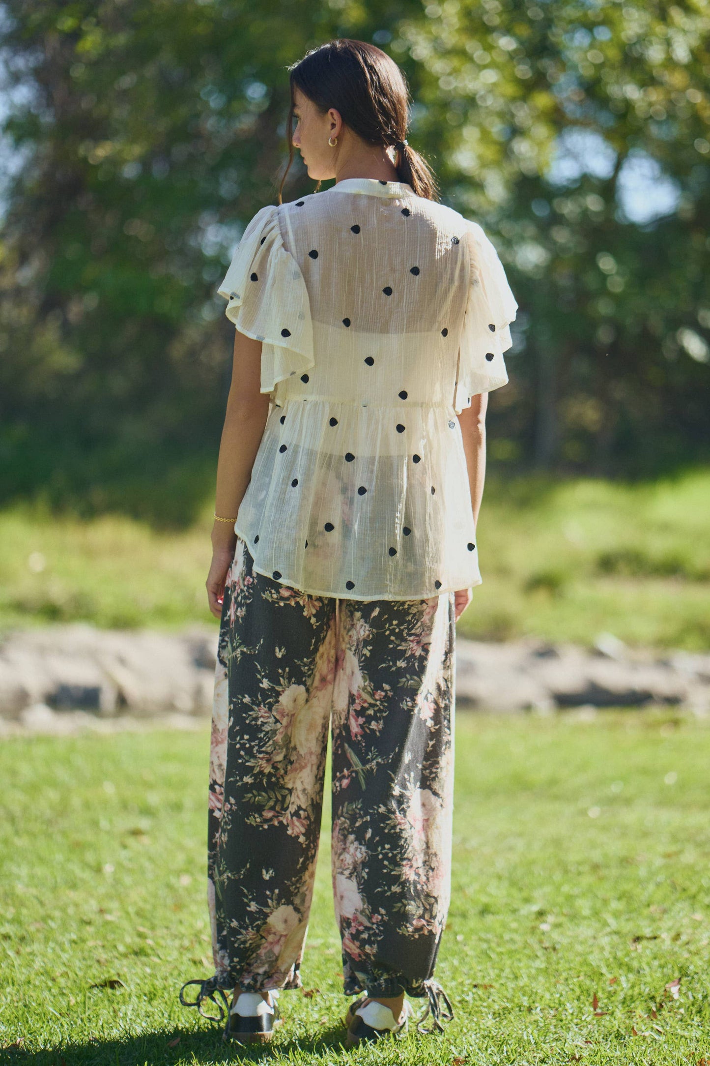 PLUS FLORAL PRINT DENIM WIDE MID HIGH WAIST PANT