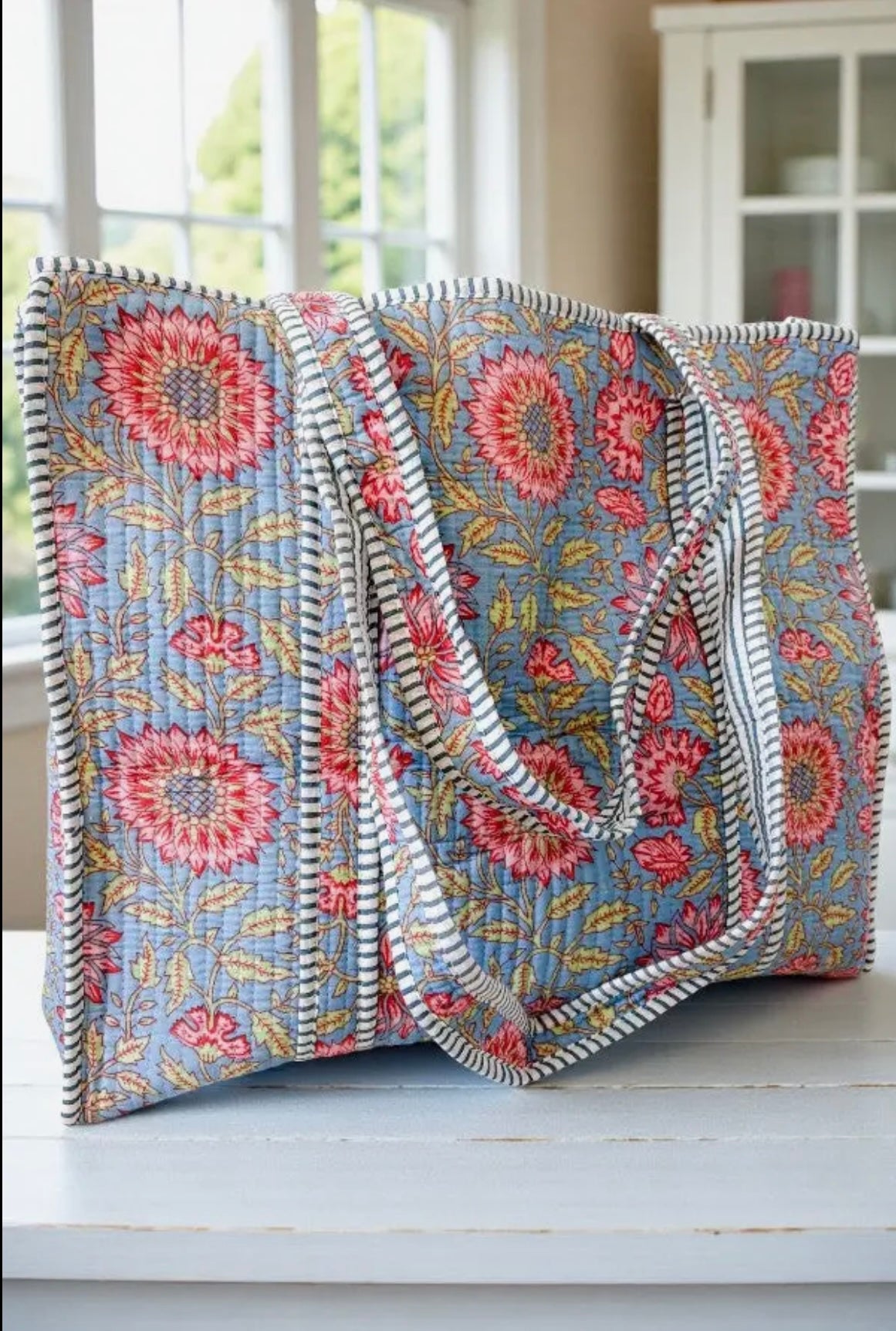Nash Grey Tote Bags