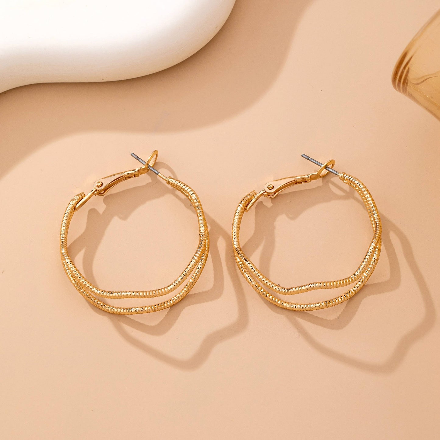 Textured Wavy Gold Hoop Earrings | 80E61896