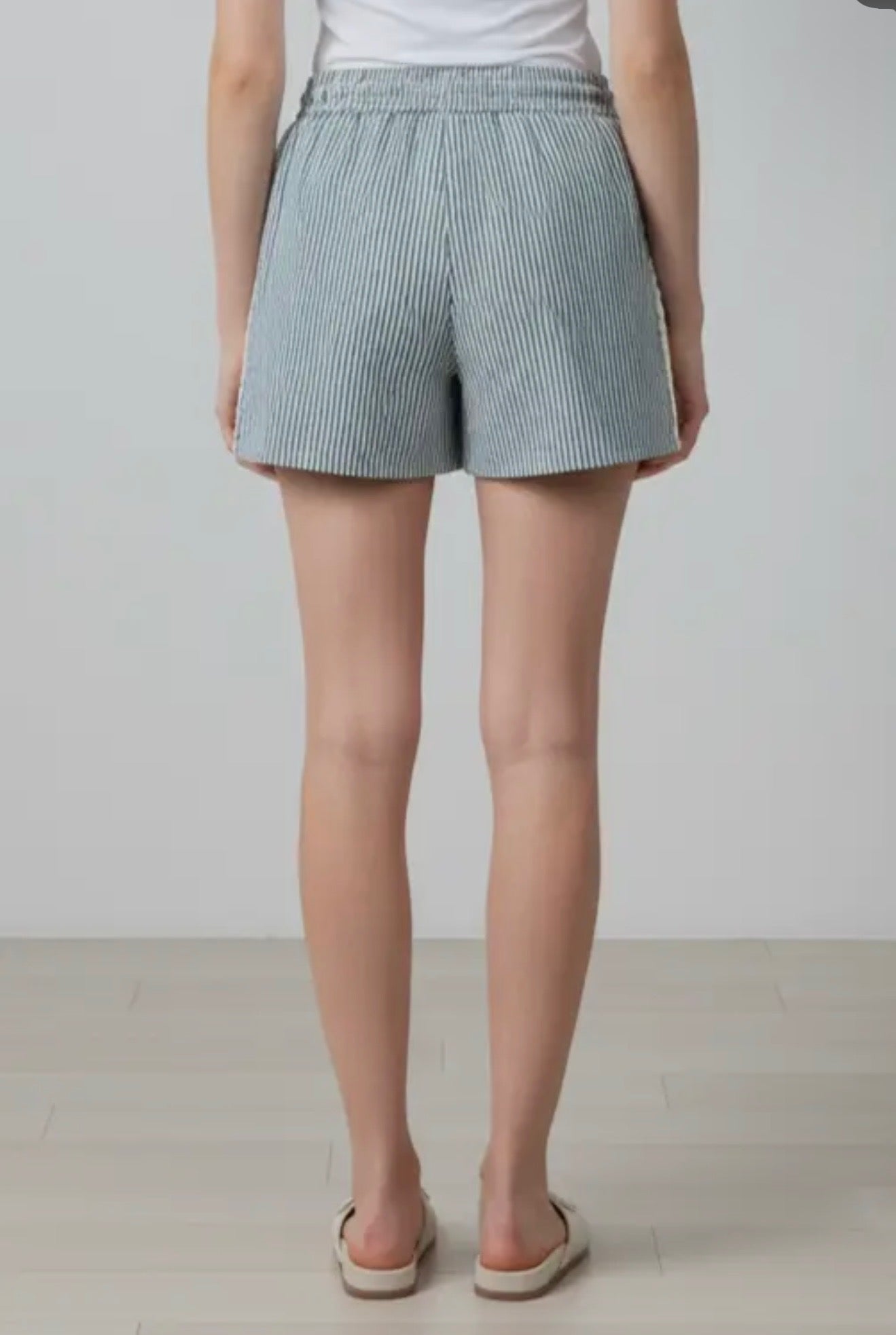 Elastic Waist Stripe Casual Shorts
