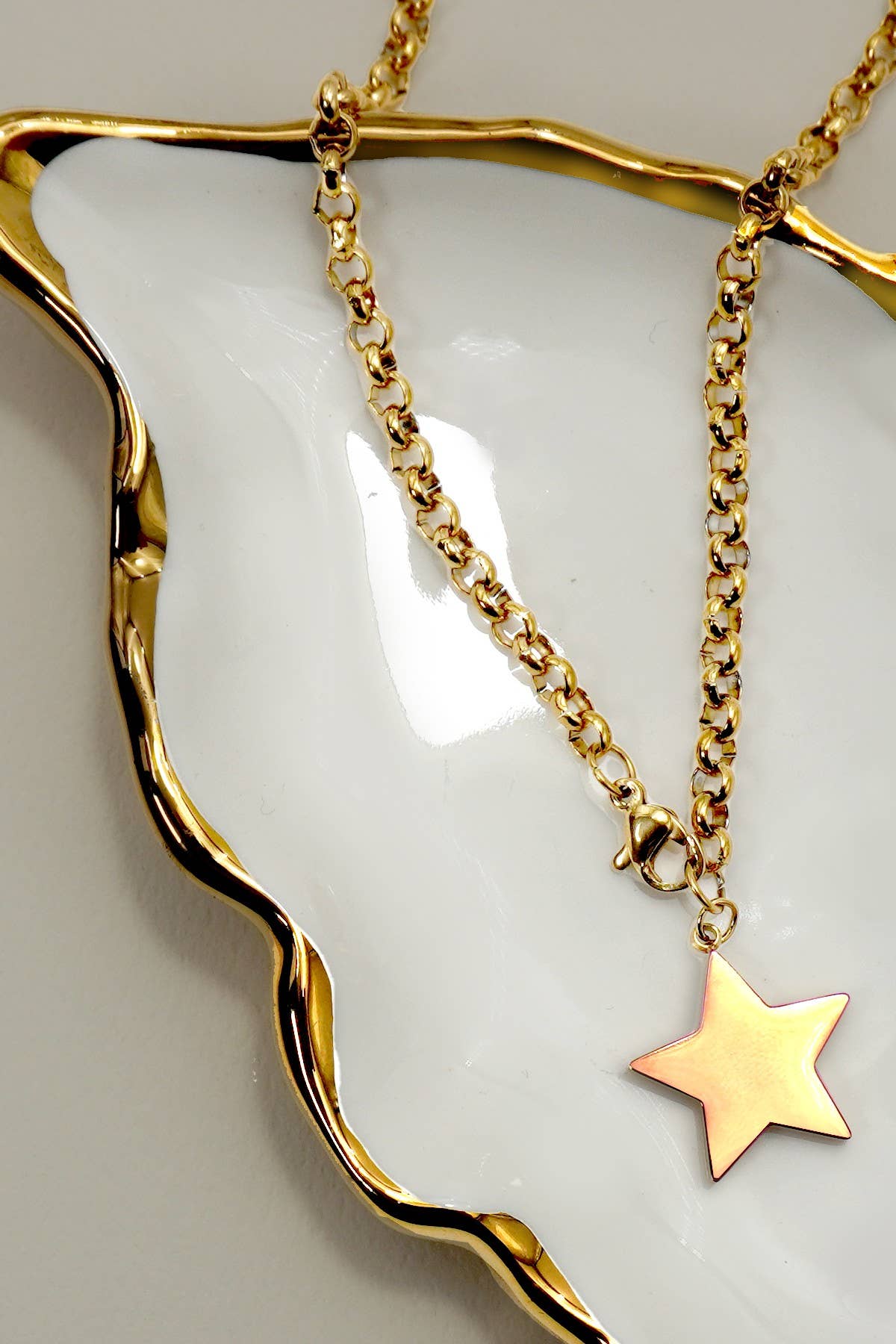 18K STAINLESS STEEL TARNISH FREE STAR NECKLACE | 40NK9667