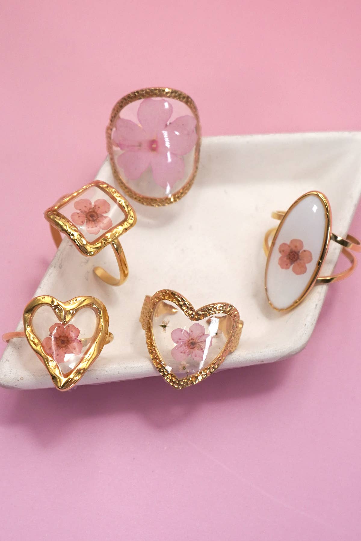 18K STAINLESS STEEL TARNISH FREE FLORAL RINGS | 40R104