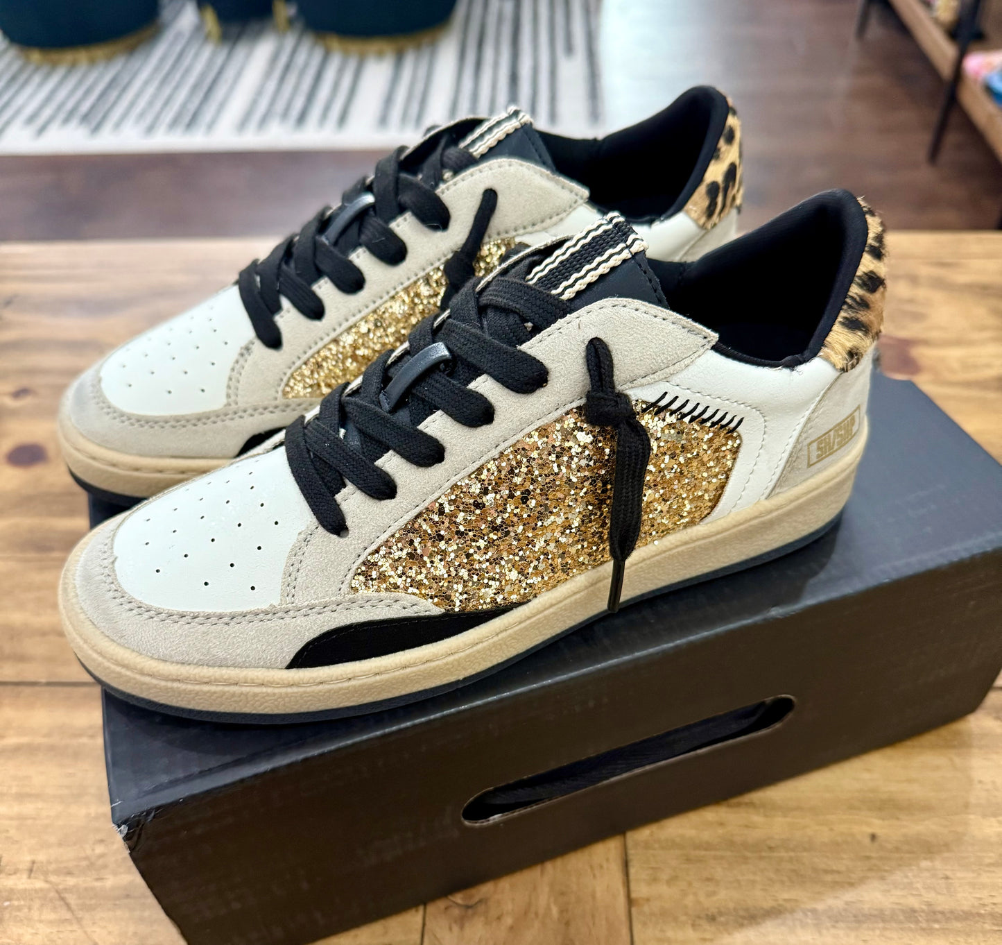 Quinn Sneakers