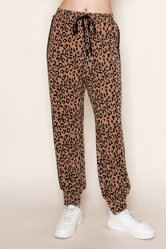 P80291 High Waisted Leopard Print Knit Joggers