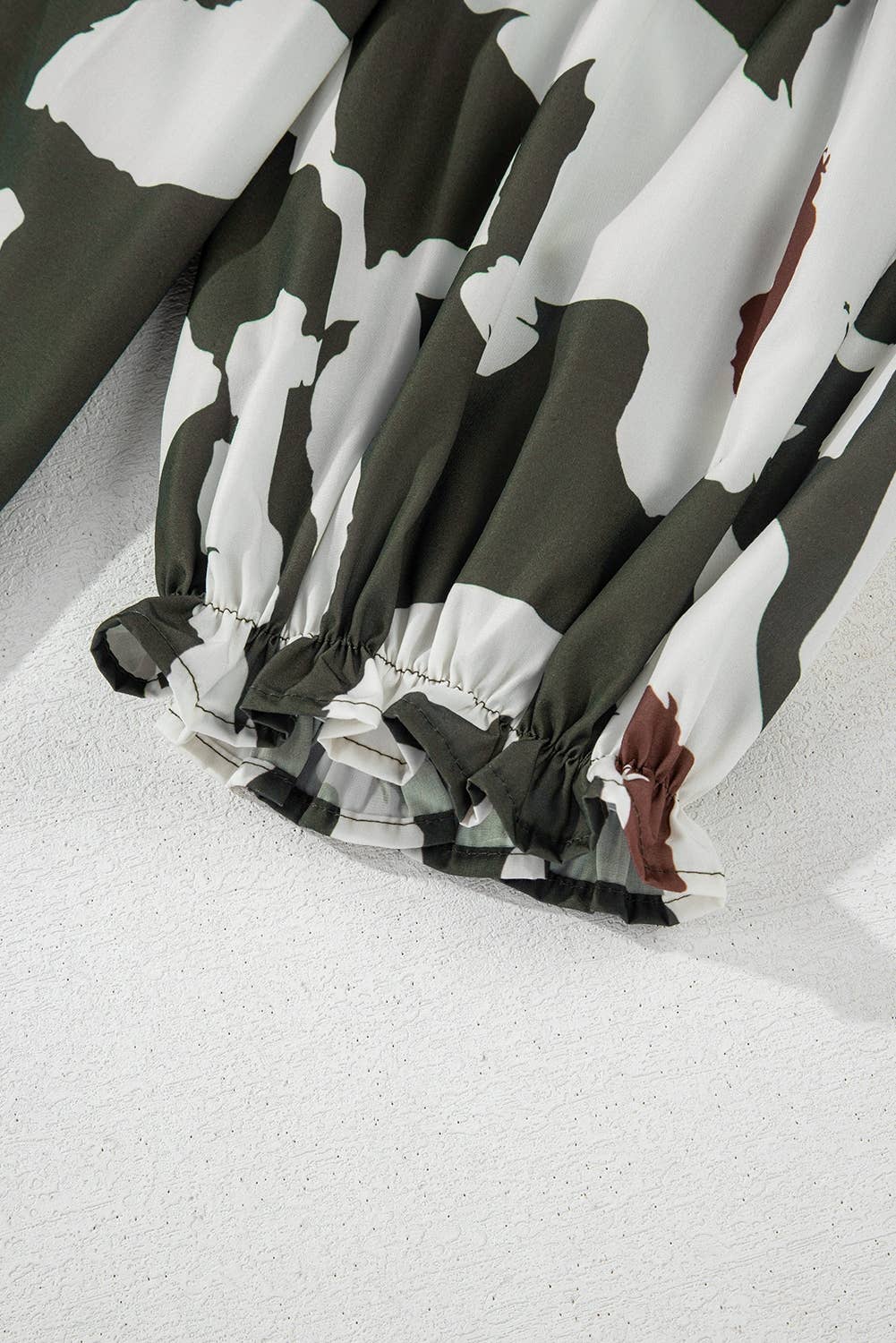 Leaf Clover Abstract Floral Print Puff Sleeve Half Button B