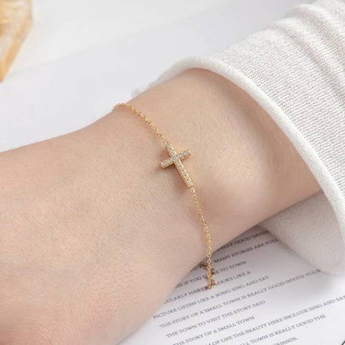 18K STAINLESS STEEL TARNISH FREE CROSS BRACELET | 40B5201