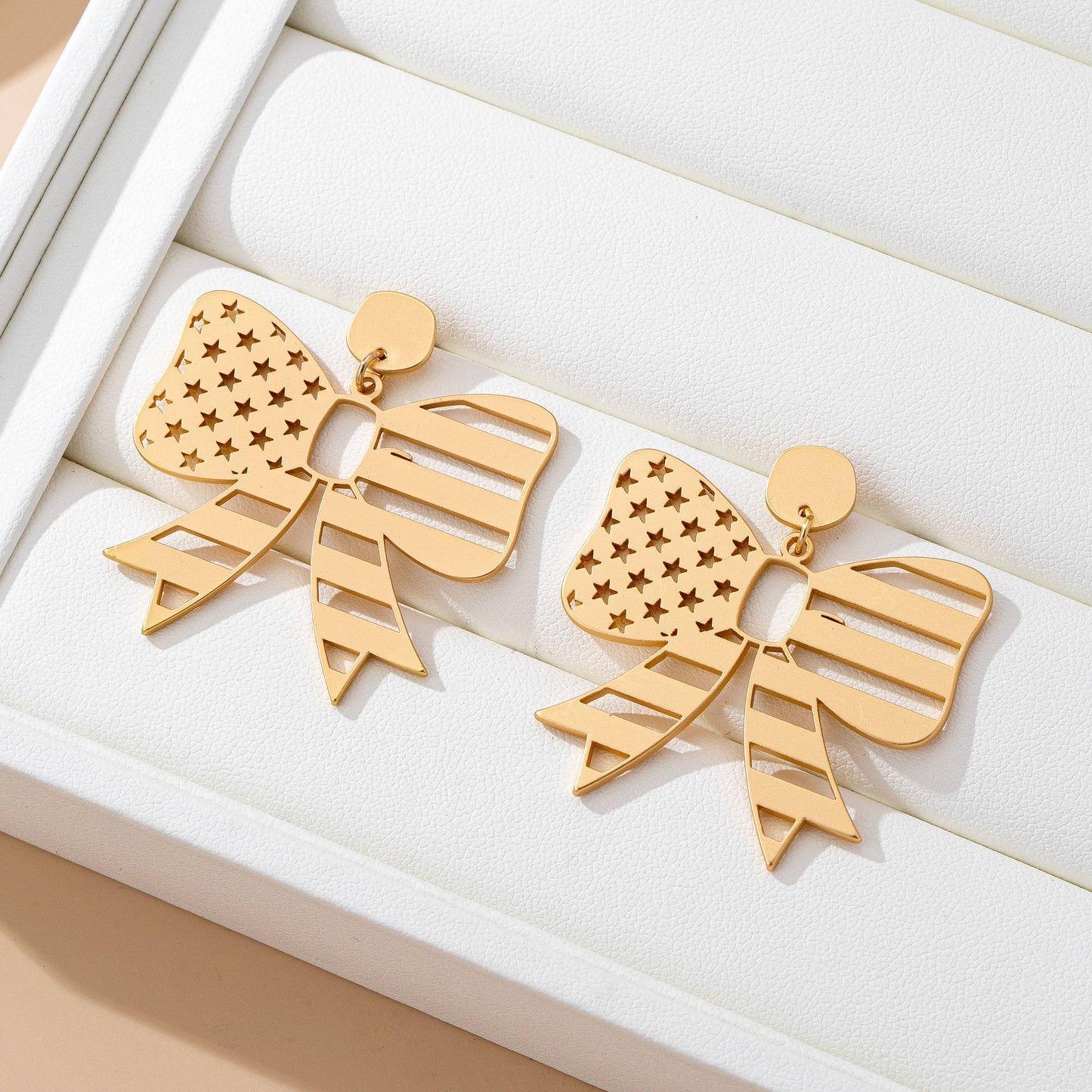Fourth of July Star Stripe Bow Matte Gold Earrings | 80E6181