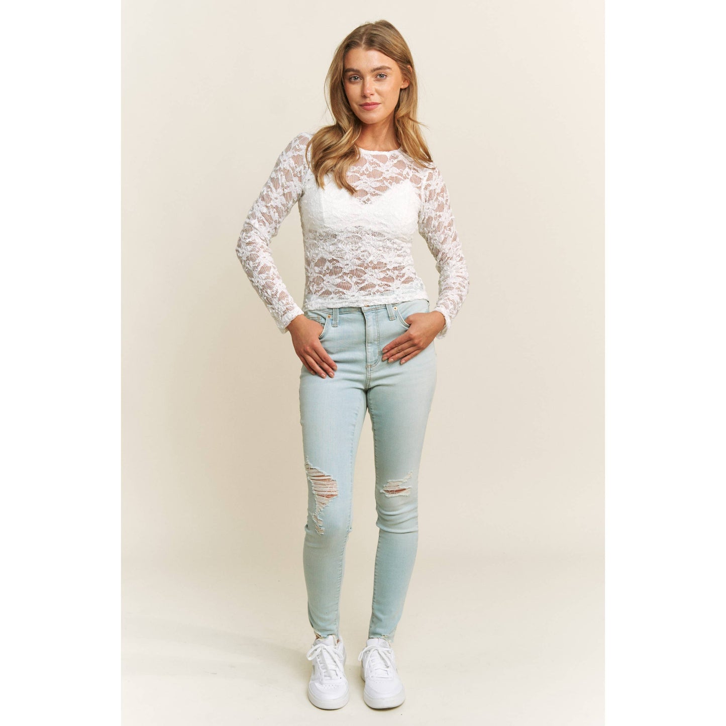 CHIC FLORAL LACE ROUND NECK DESIGN LONG SLEEVE FITTED TOP