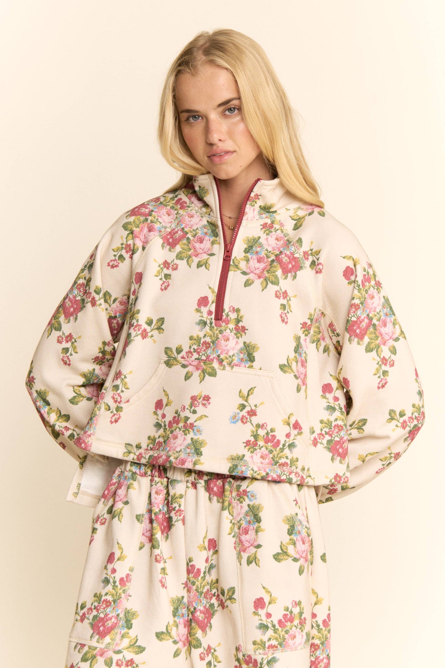 FLOWER BOUQUET SPORT TOP ELASTIC WAIST PANTS SET