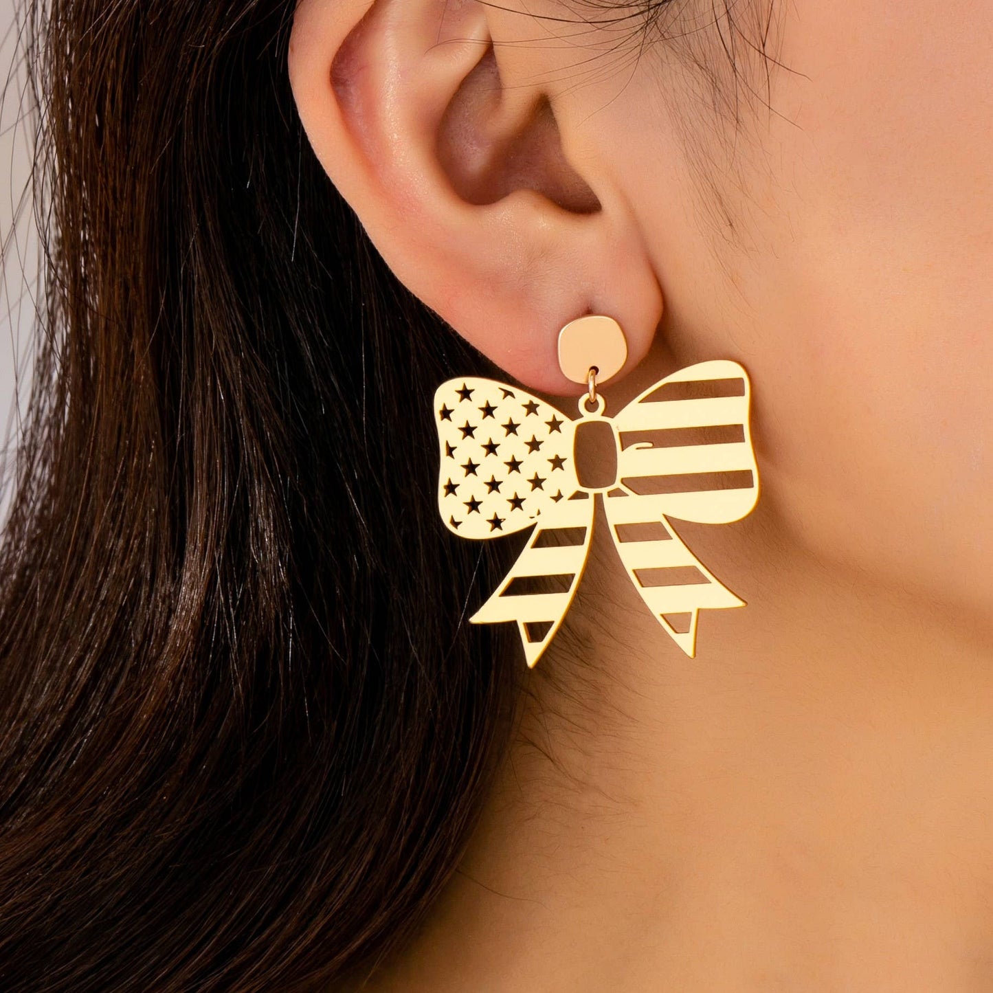 Fourth of July Star Stripe Bow Matte Gold Earrings | 80E6181