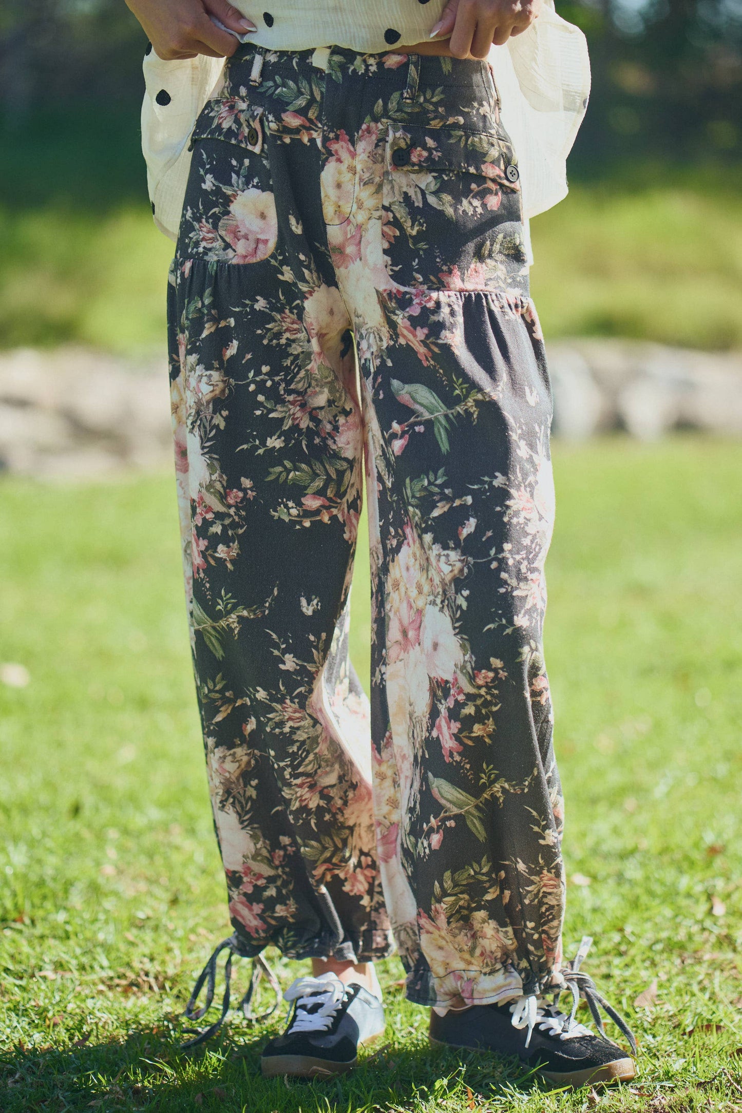 FLORAL PRINTED DENIM WIDE MID HIGH WAIST PANT