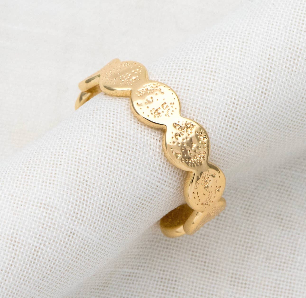 Emory adjustable ring | gold hammered | gold plated