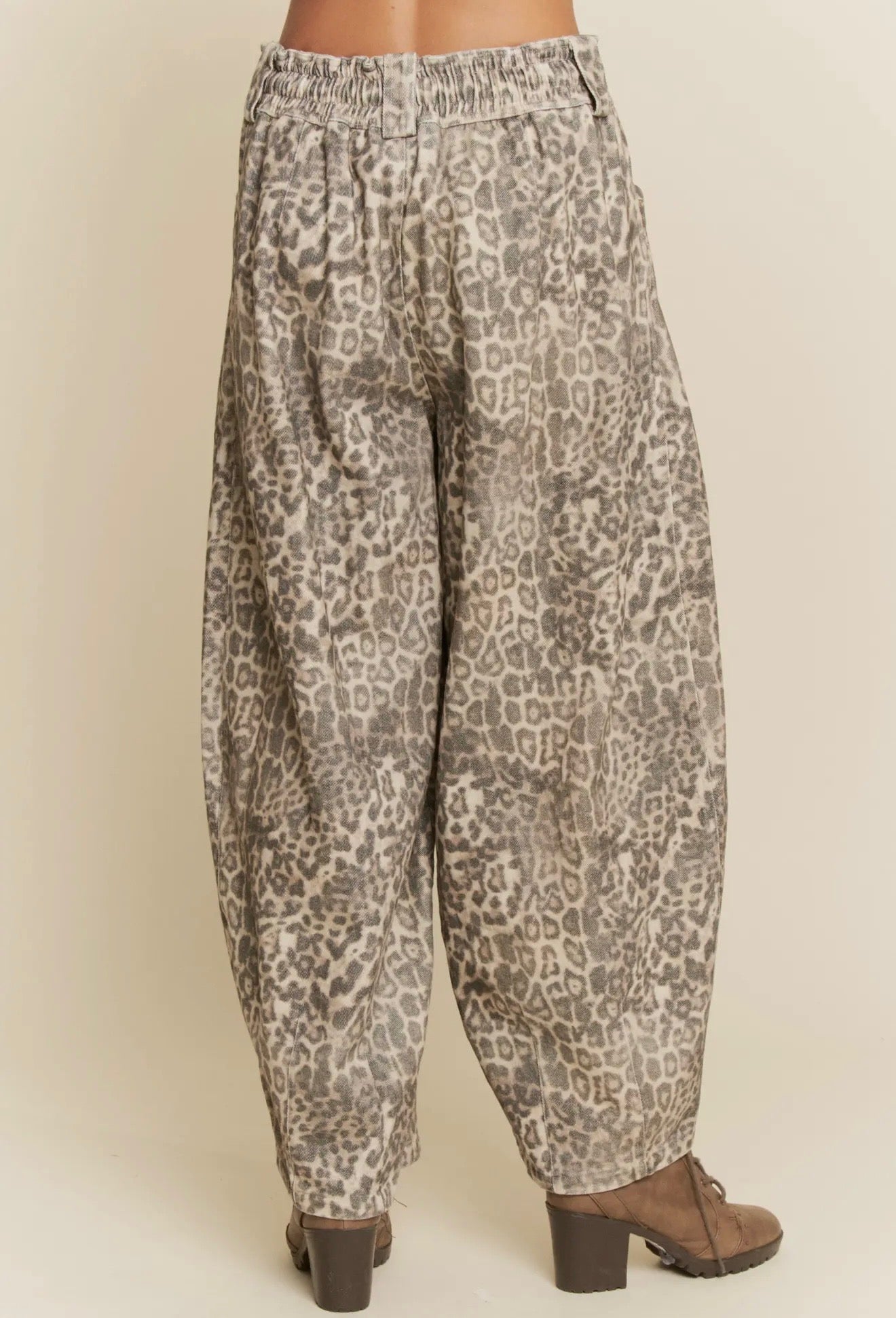 Plus washed leopard deim elastic jean pants