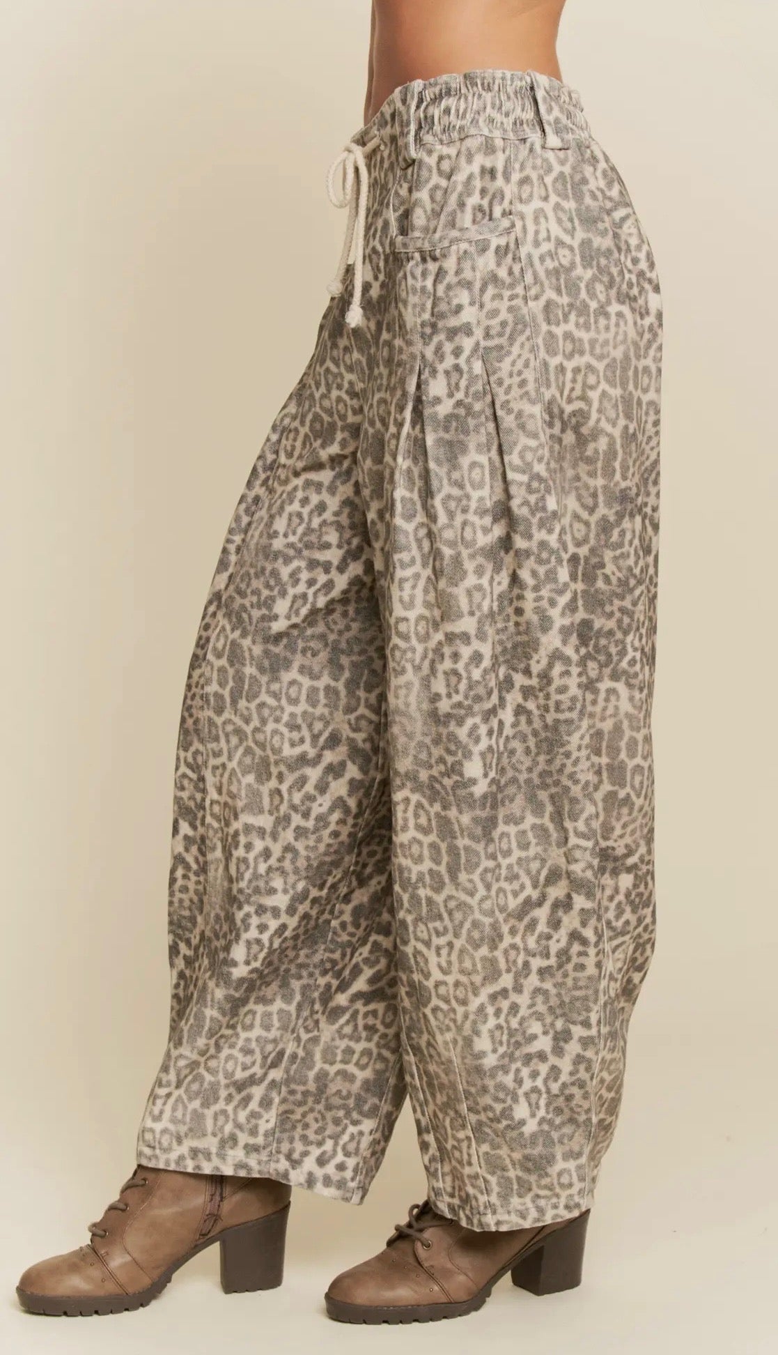 Plus washed leopard deim elastic jean pants