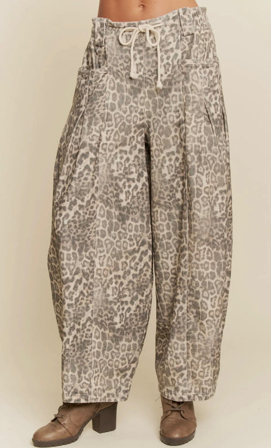 Plus washed leopard deim elastic jean pants
