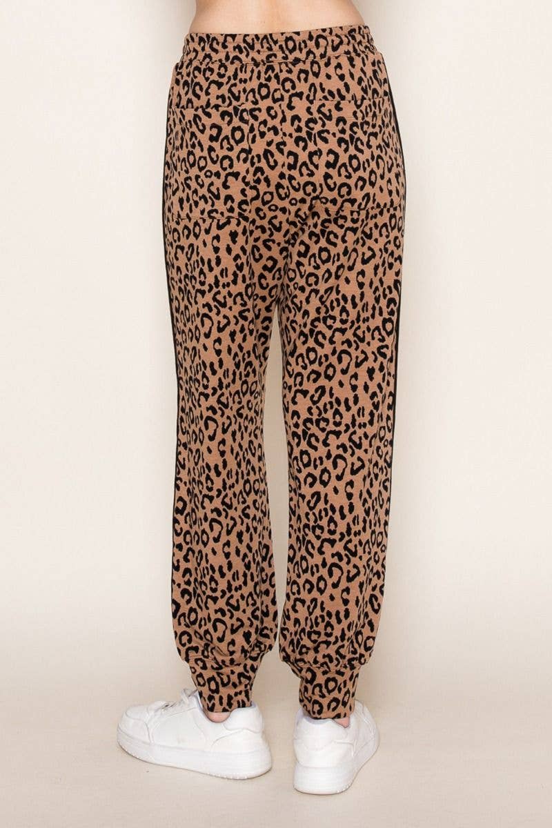 P80291 High Waisted Leopard Print Knit Joggers