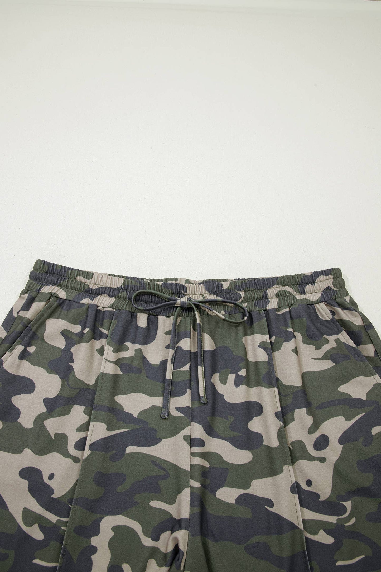 Tie Elastic Waist Pocketed Plus Size Camo Shorts
