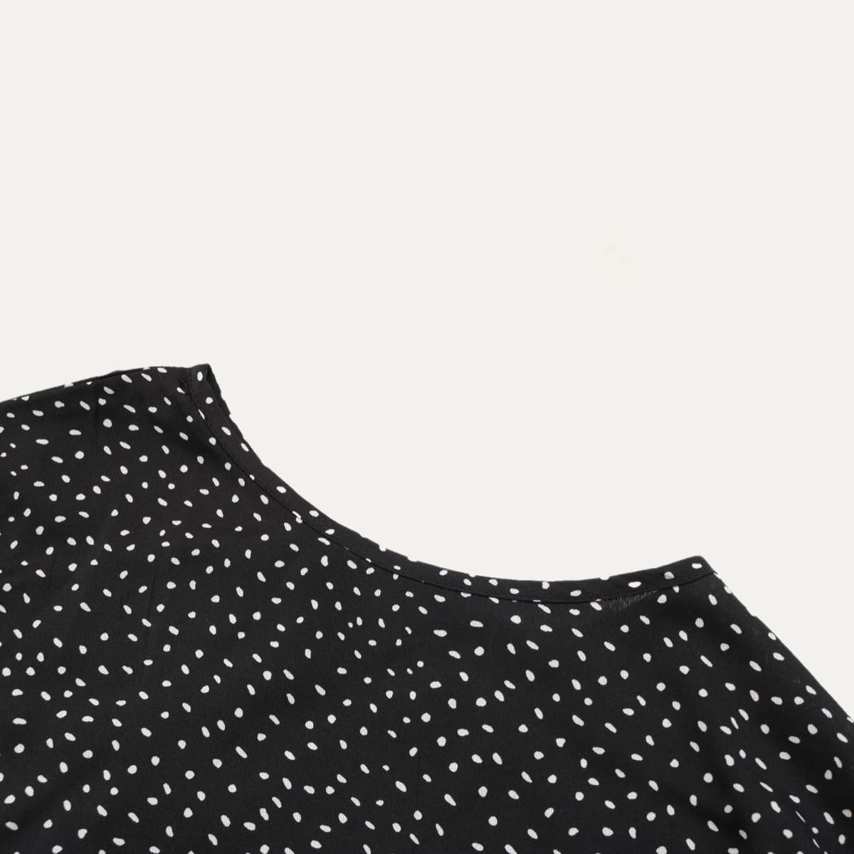 Trendy Black Dot Print Round Neck Batwing Sleeve Top
