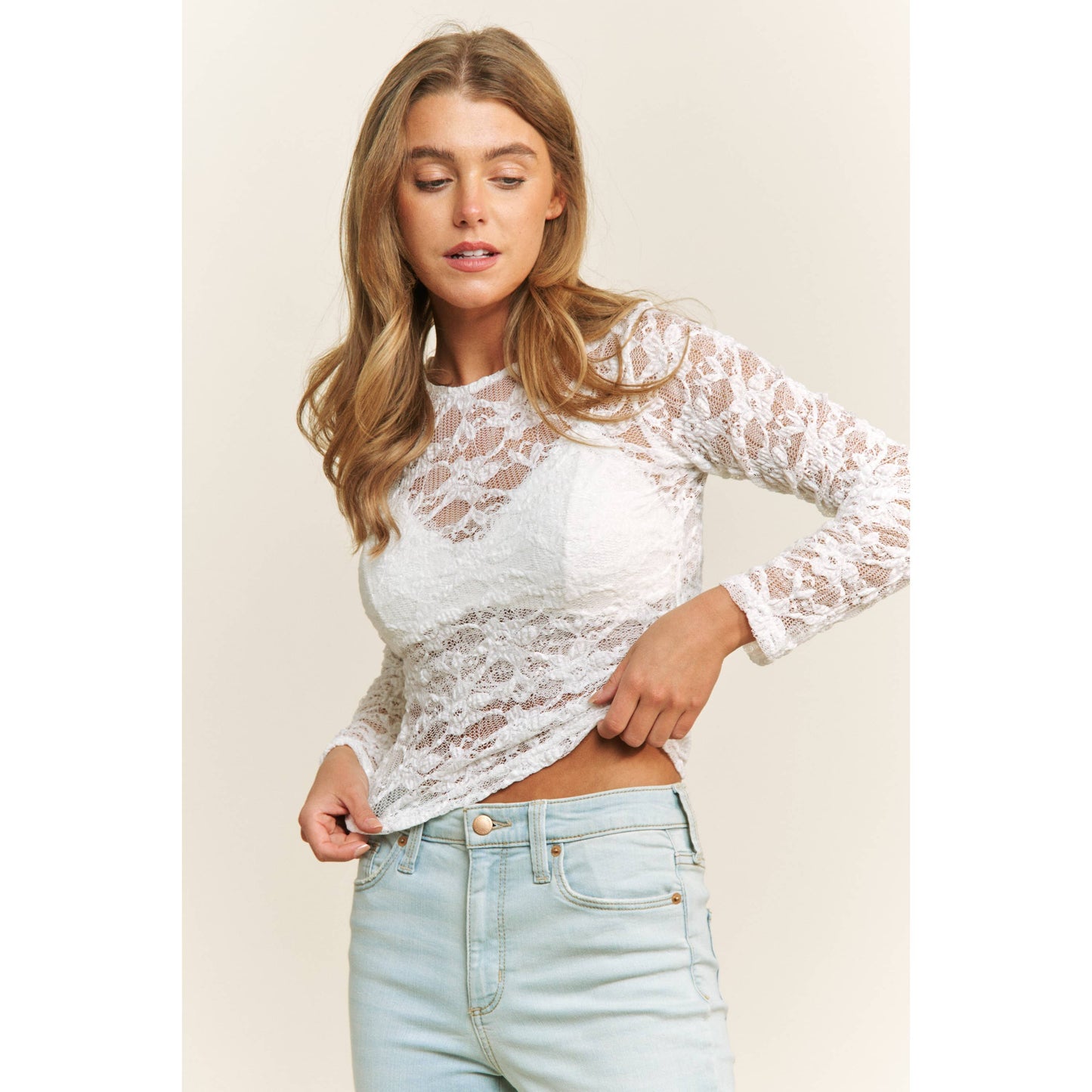 CHIC FLORAL LACE ROUND NECK DESIGN LONG SLEEVE FITTED TOP